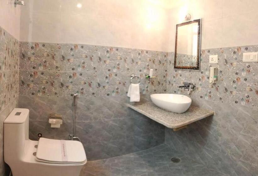 חדר סטנדרט עם מיטת קינג, Prime Neelkanth Forest Retreat Resort