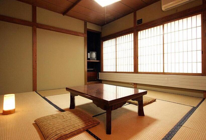 이코노미 룸 공용욕실, Ougiya Ryokan