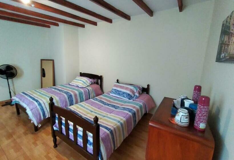 غرفة قياسية, Enhebra House