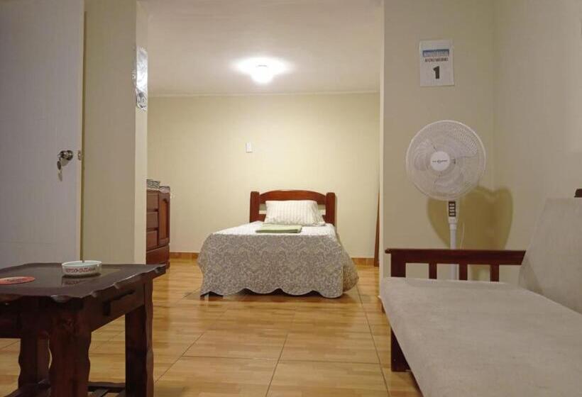 اتاق استاندارد یک نفره, Enhebra House