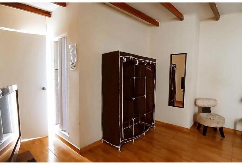 اتاق استاندارد, Enhebra House