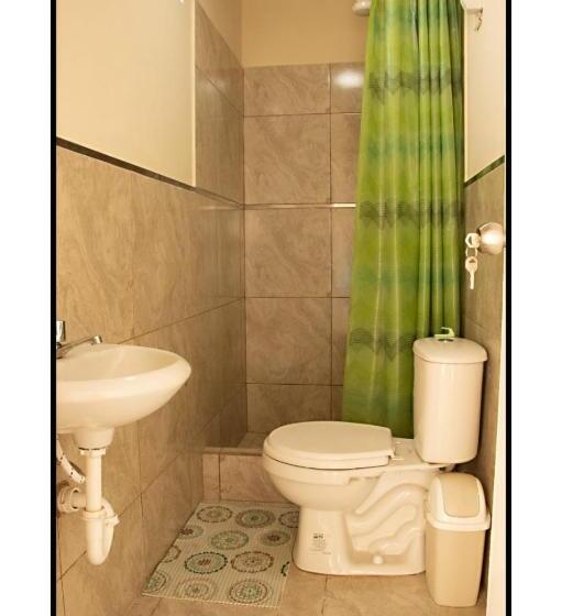 اتاق استاندارد یک نفره, Enhebra House