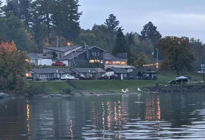 منزل غرفة نوم واحدة, Valois Motel & Restaurant