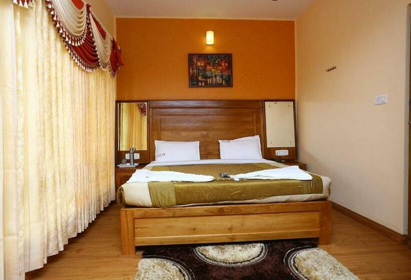 חדר דלוקס, Mmr Grand Inn