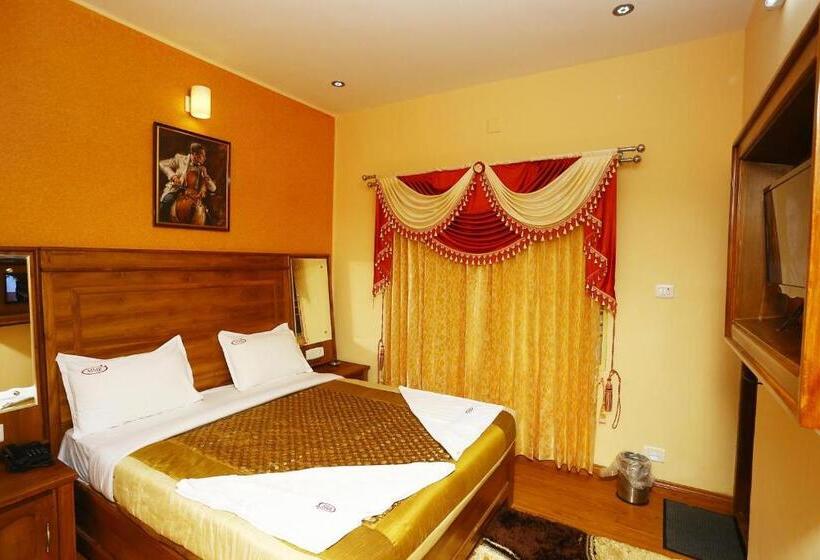 חדר דלוקס, Mmr Grand Inn