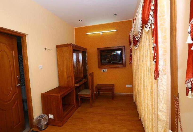 חדר דלוקס, Mmr Grand Inn