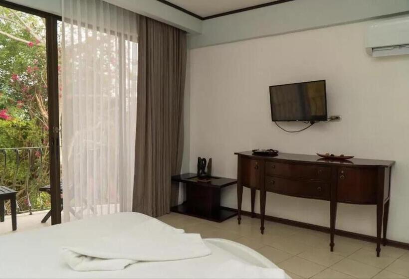 패밀리 룸, Layan Hotel & Spa