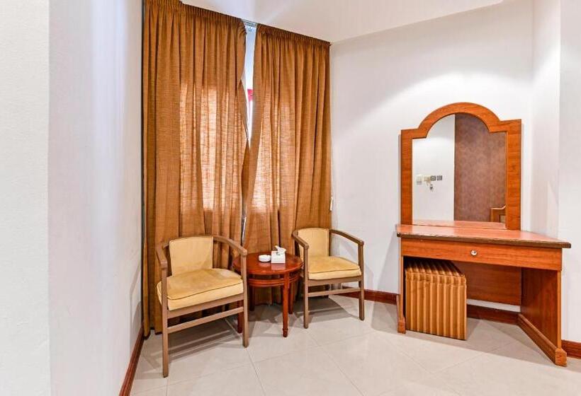 اتاق لوکس, Oyo 118 Revira