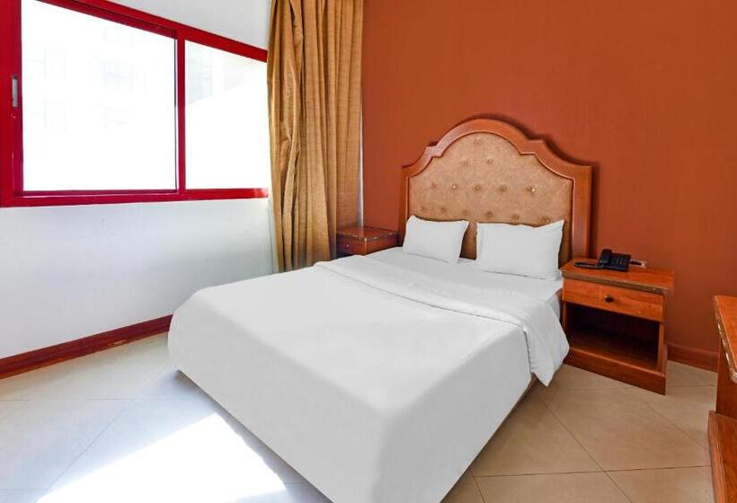 استودیوی استاندارد, Oyo 118 Revira