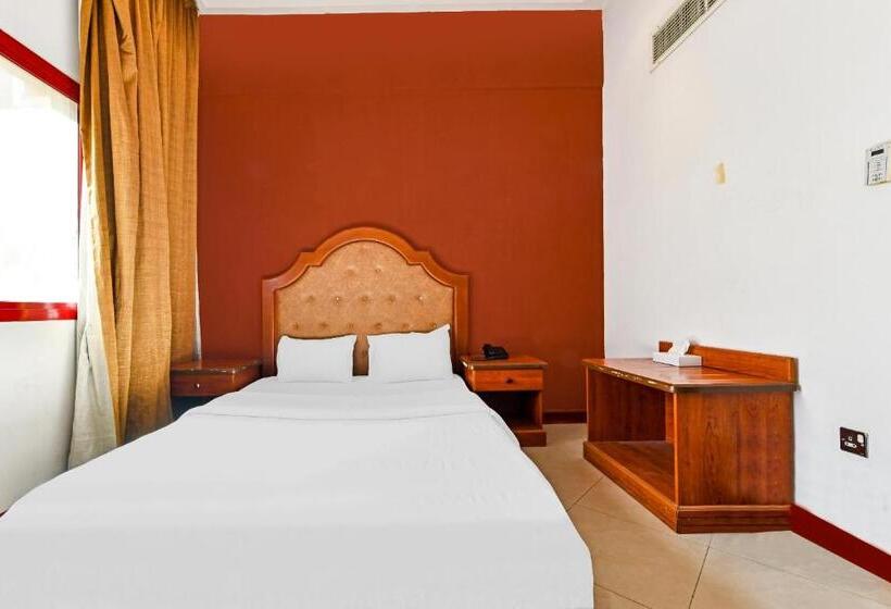 استودیوی استاندارد, Oyo 118 Revira