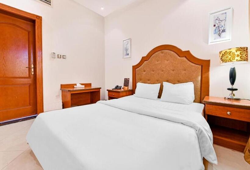 اتاق لوکس با تخت بزرگ, Oyo 118 Revira