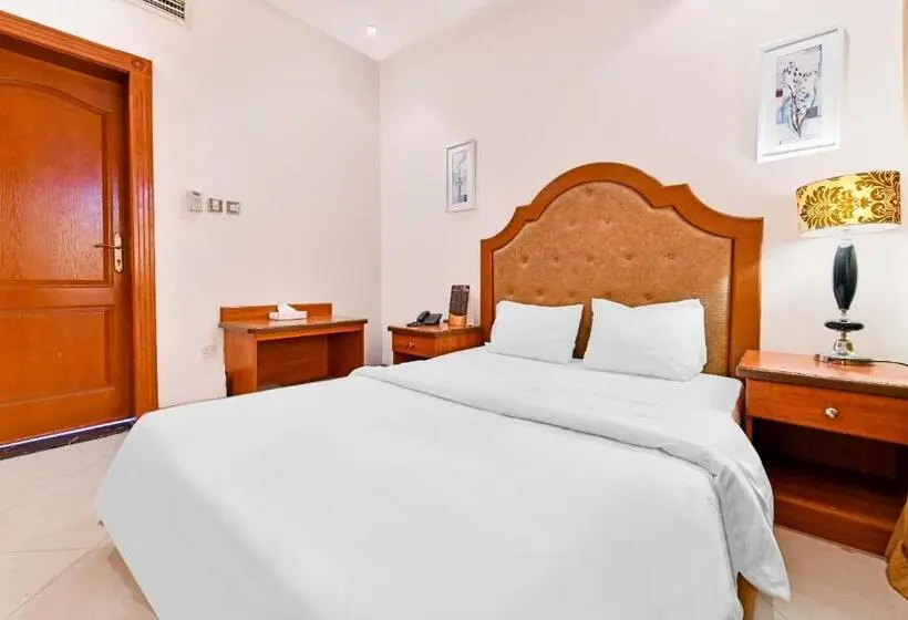 اتاق لوکس با تخت بزرگ, Oyo 118 Revira