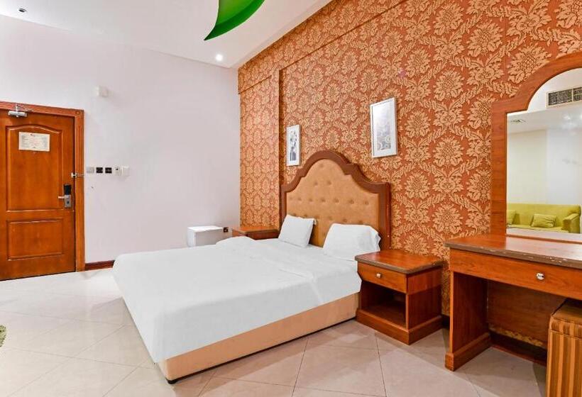 سوییت جونیور, Oyo 118 Revira