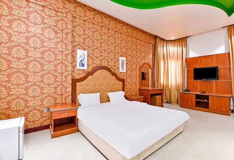 سوییت جونیور, Oyo 118 Revira