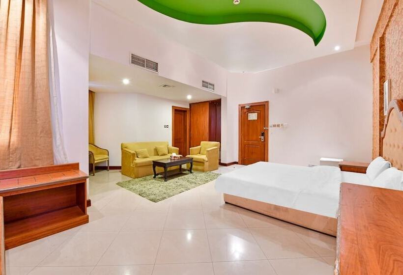 سوییت جونیور, Oyo 118 Revira