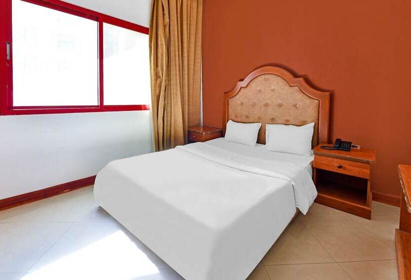 استودیوی استاندارد, Oyo 118 Revira