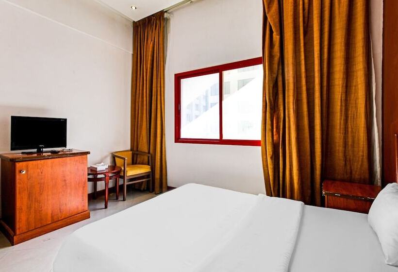 استودیوی استاندارد, Oyo 118 Revira