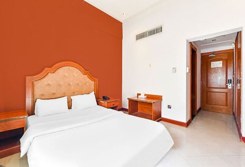 استودیوی استاندارد, Oyo 118 Revira