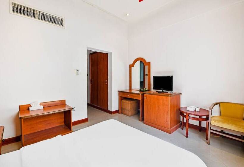 استودیوی استاندارد, Oyo 118 Revira