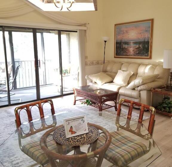 غرفة عائلية, Island Life