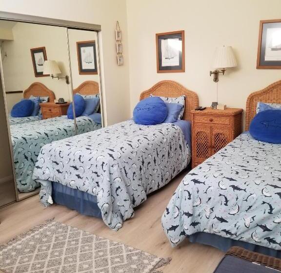 غرفة عائلية, Island Life