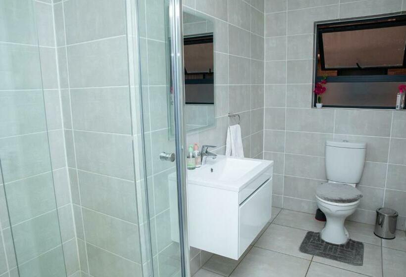 غرفة قياسية مزوَّدة بشُرفة, The Blyde Riverwalk Estate, Crystal Lagoon