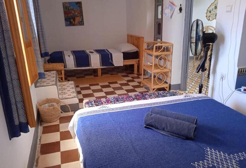 Номер Стандарт Трехместный, Vallparadis Pension Familiar Firdaus