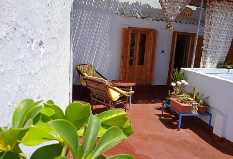 标准三人间, Vallparadis Pension Familiar Firdaus