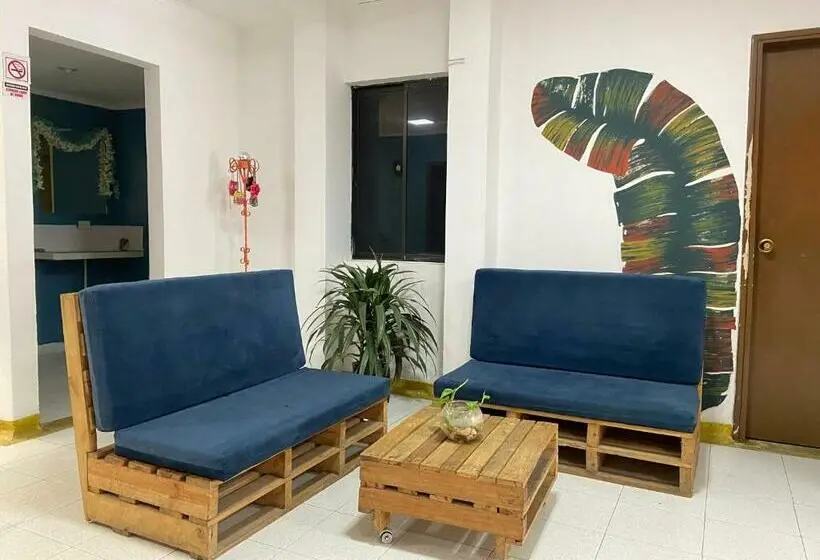 スタンダード４人部屋, Hostal Baruch