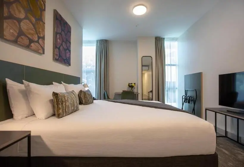 デラックススタジオ, Sojourn Apartment Hotel   Riddiford