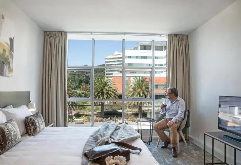 デラックススタジオ, Sojourn Apartment Hotel   Riddiford
