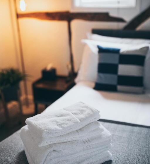 חדר בסיסי, Caffeine&machine