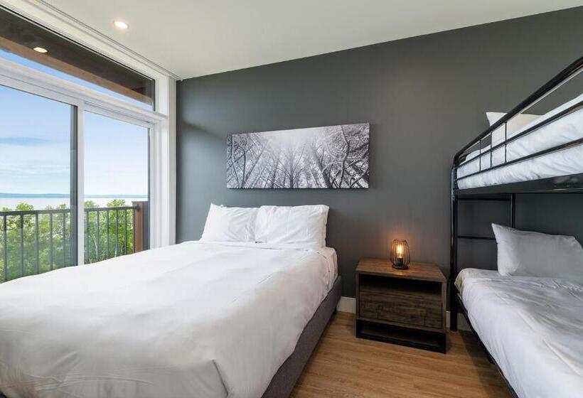 2 Bedrooms Apartment River View, Les Appartements Du Massif De Charlevoix