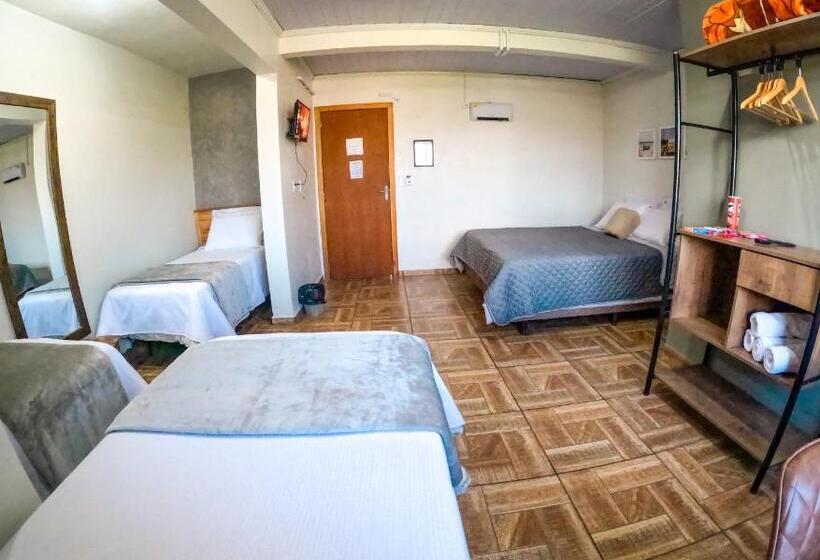 غرفة قياسية ثلاثية, Pousada Rota Da Kombi