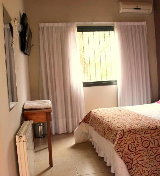 غرفة قياسية, La Cautiva