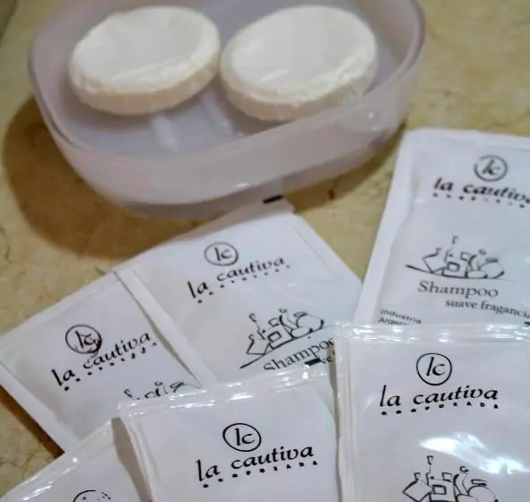 スタンダードトリプルルーム, La Cautiva