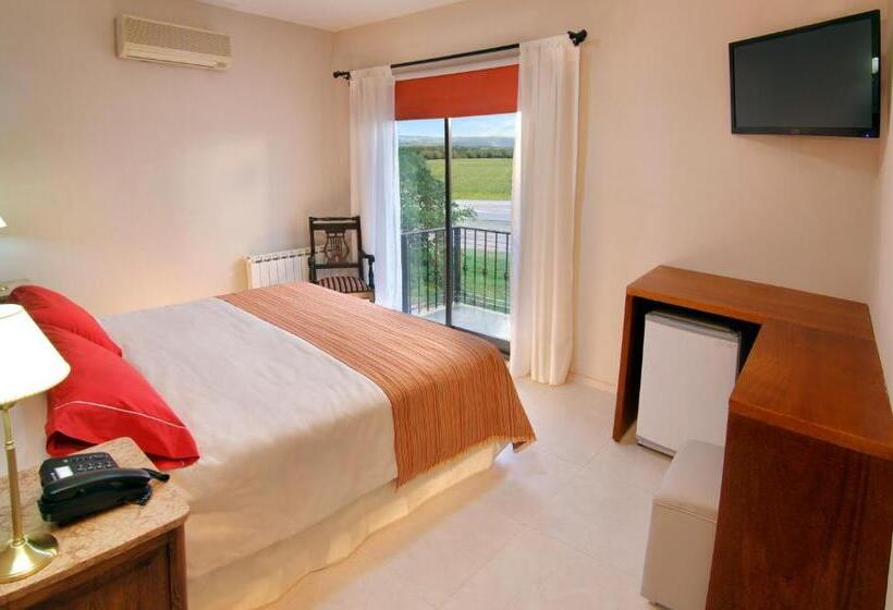 プレミアムルーム, La Cautiva