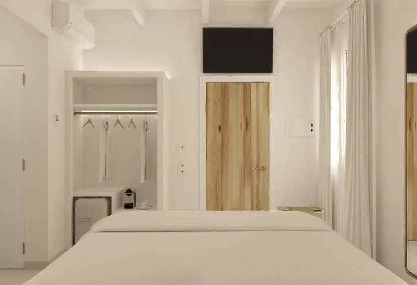 Habitación Deluxe, Llonga's 7th