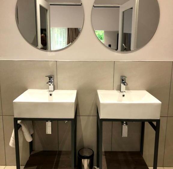 ガーデンビュースーペリアールーム, Umtali Country Inn