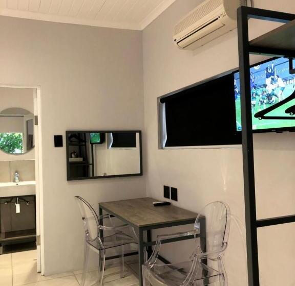 スーペリアールーム, Umtali Country Inn