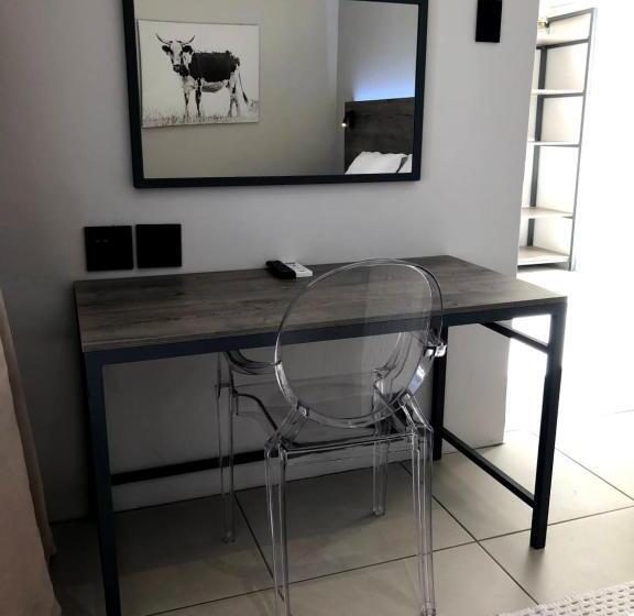 デラックスルーム, Umtali Country Inn