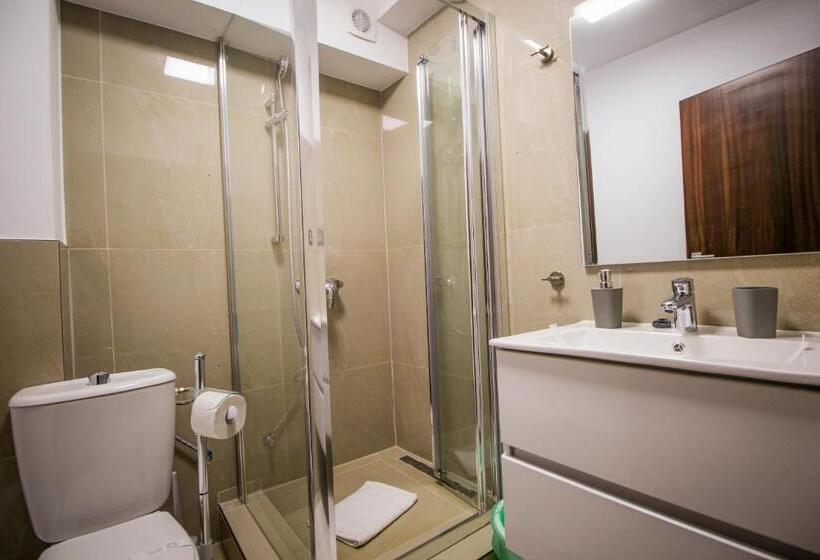 חדר סטנדרט לשלושה עם מרפסת, Vila Smaranda