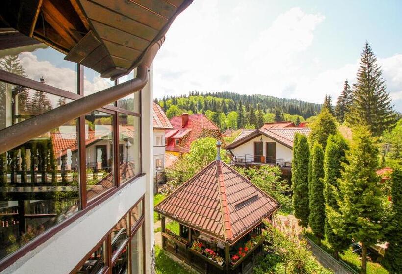 סוויטת ג'וניור נוף הרים, Vila Smaranda