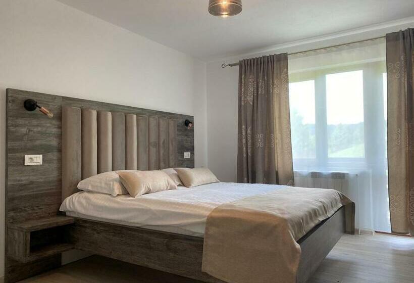 غرفة قياسية مزوَّدة بشُرفة, Pensiunea Maria