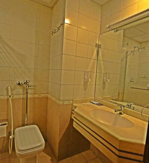 经济房, Le Bosphorus Hotel Two