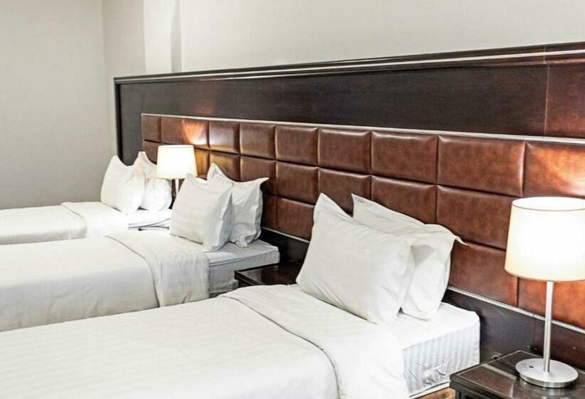 基本三人间, Le Bosphorus Hotel Two