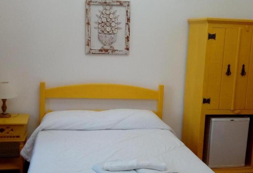 스탠다드 트리플 룸, Pousada Venerando