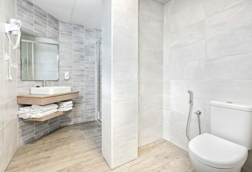 침실 1개 아파트, Veramar Apart