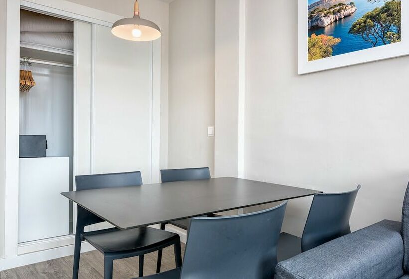 침실 2개 아파트, Veramar Apart