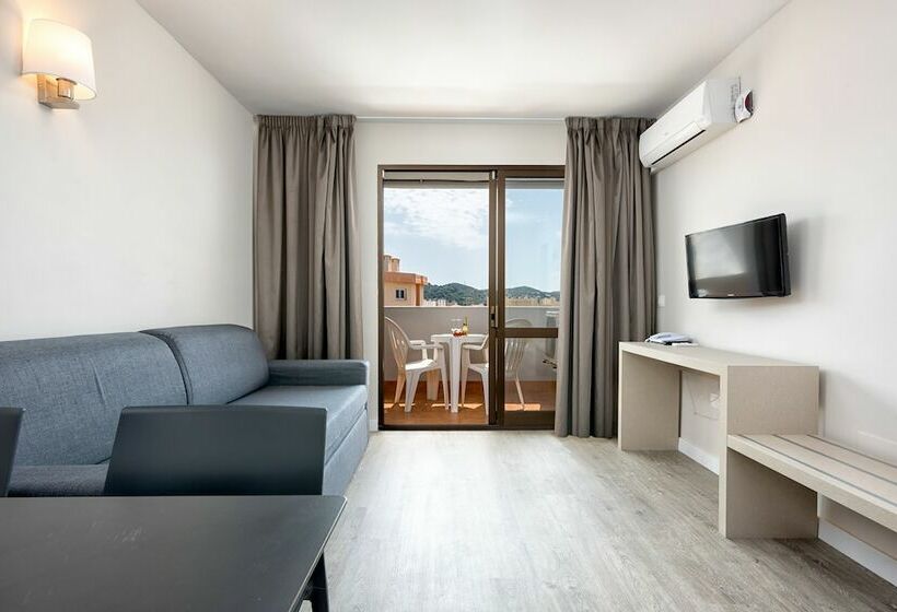 침실 2개 아파트, Veramar Apart